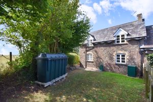 Rear elevation - click for photo gallery